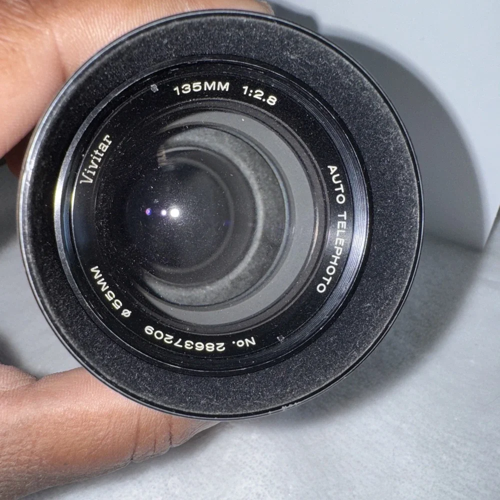 Vivitar 135mm f2.8 Auto Telephoto Lens‎ 28637209
